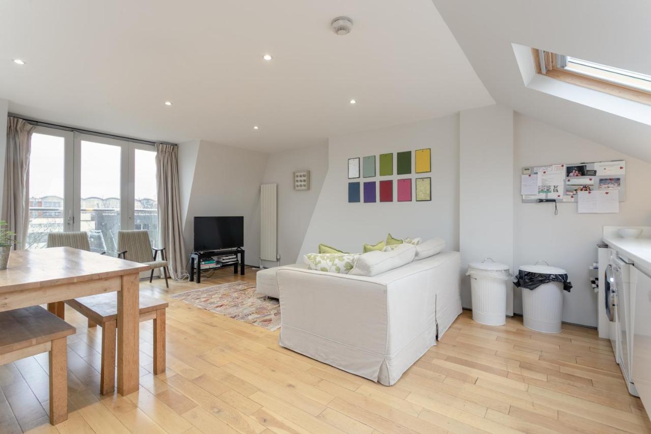 2 Bedroom Apartment Hammersmith Grove Sleeps 4 Лондон Экстерьер фото